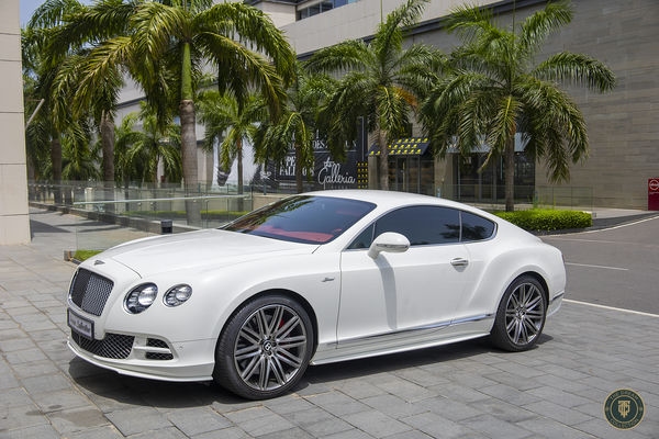 Bentley Continental GT Speed angle 1